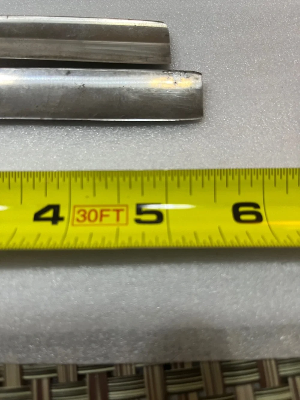 Straight Razor with Yellow Handle - Picture 4 of 6